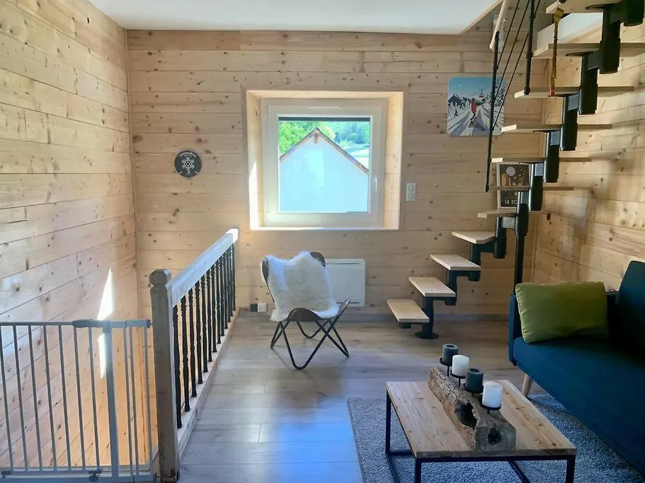 アパート La Cabane De Louise Sailhan フランス